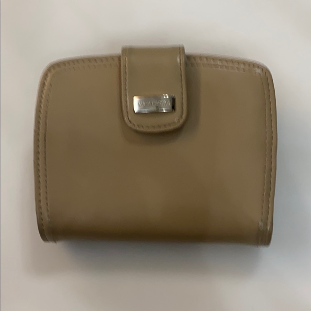 Liz Claborne wallet